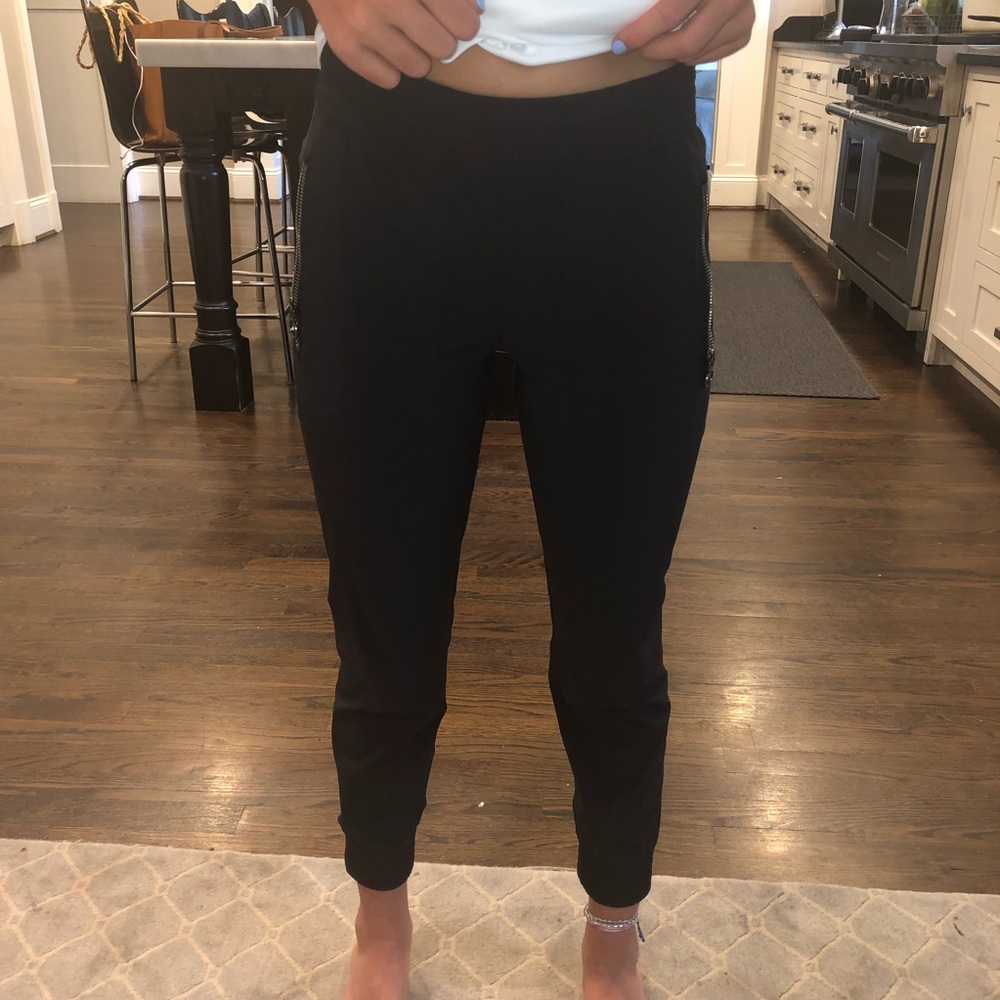 ivivva/lululemon girls joggers